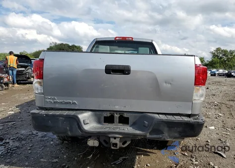 2010 Toyota Tundra Double Cab Sr5 z USA, uszkodzony, nr VIN 5TFRM5F11AX006648